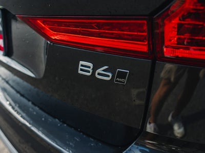 2022 Volvo XC60 B6 Inscription